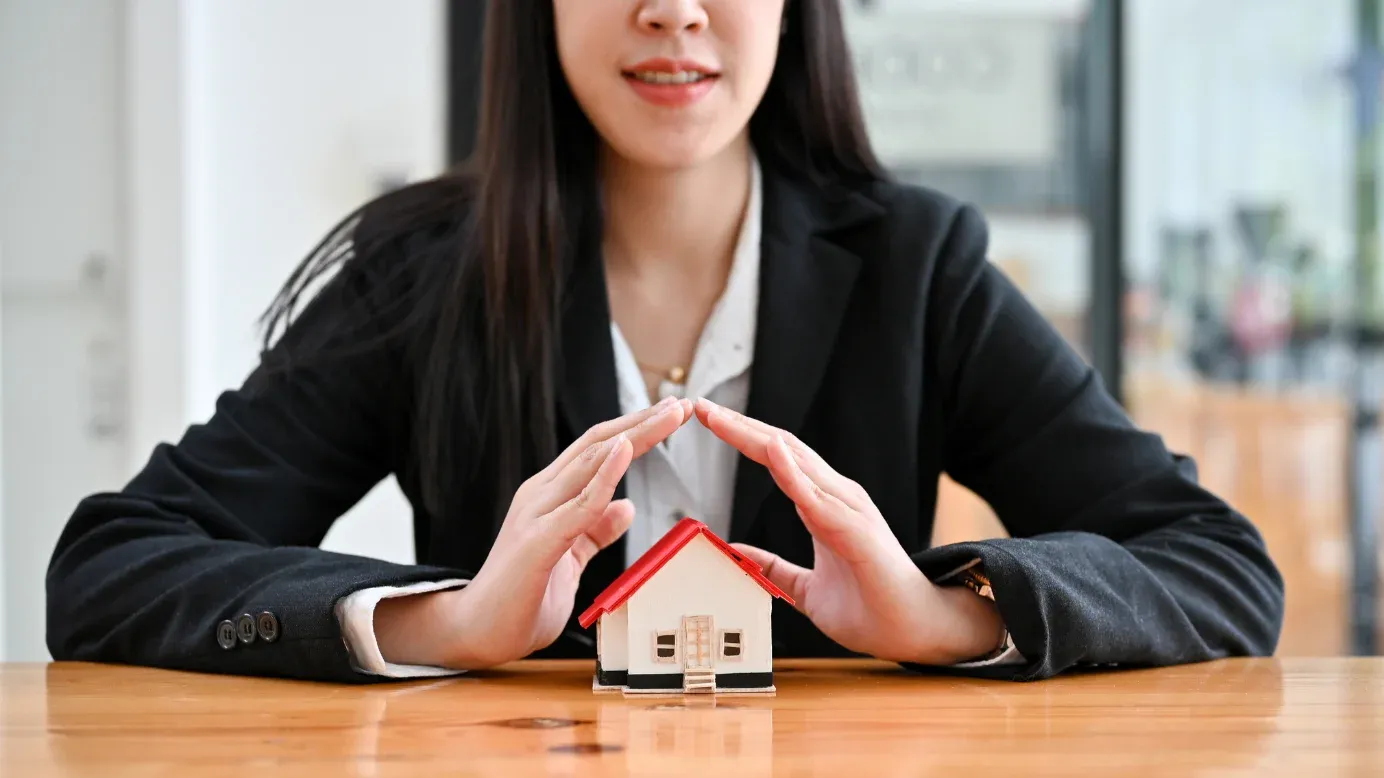 Insurance agent
